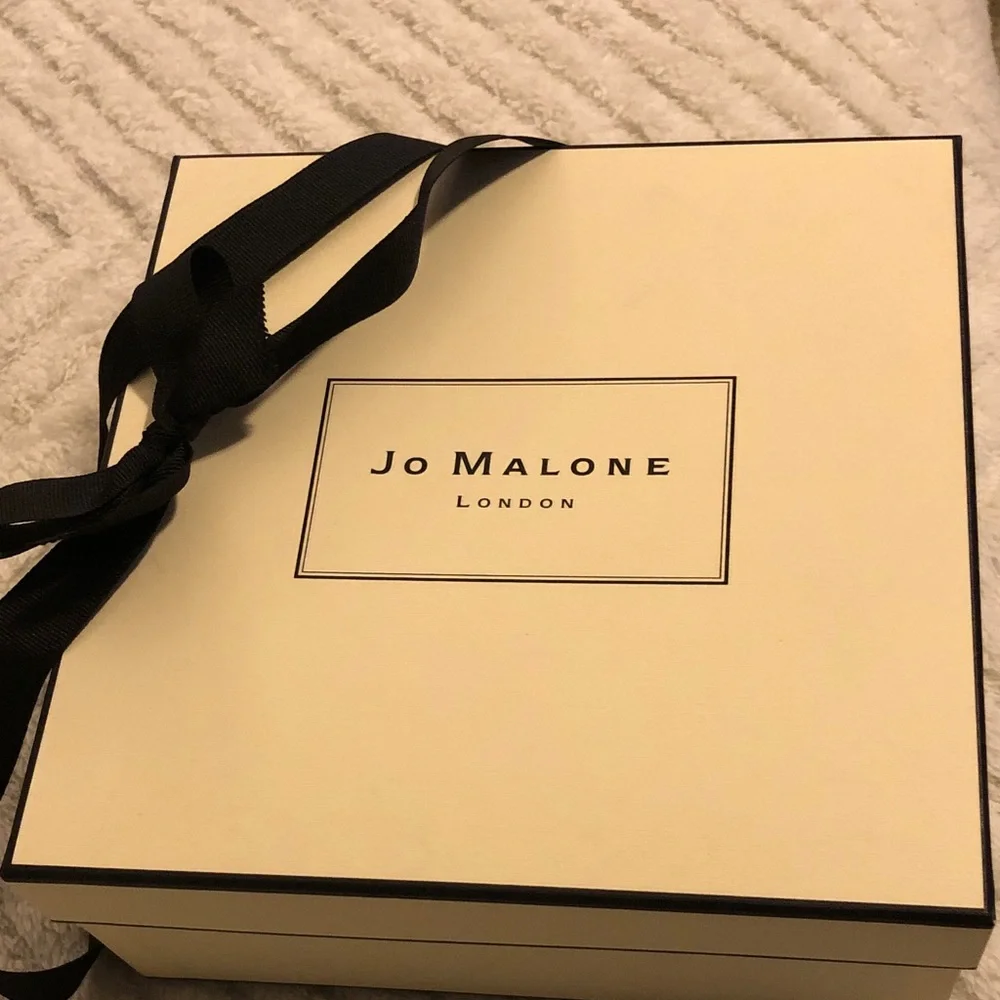 Jo Malone Peony & Blush Suede Cologne with Silver Cap